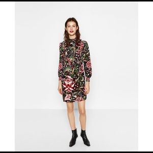 Zara Multicolor Floral Print Long Sleeve Dress Size Medium, but fits like Sm